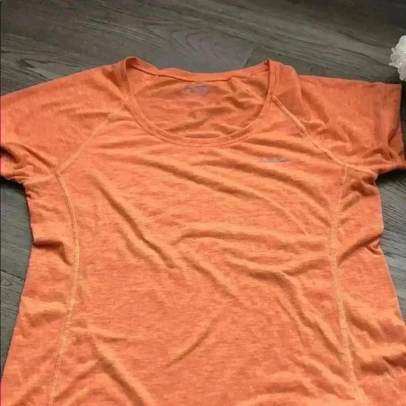 🌼4/$30🌼eddie Bauer | Orange free dry t-shirt - Picture 2 of 9